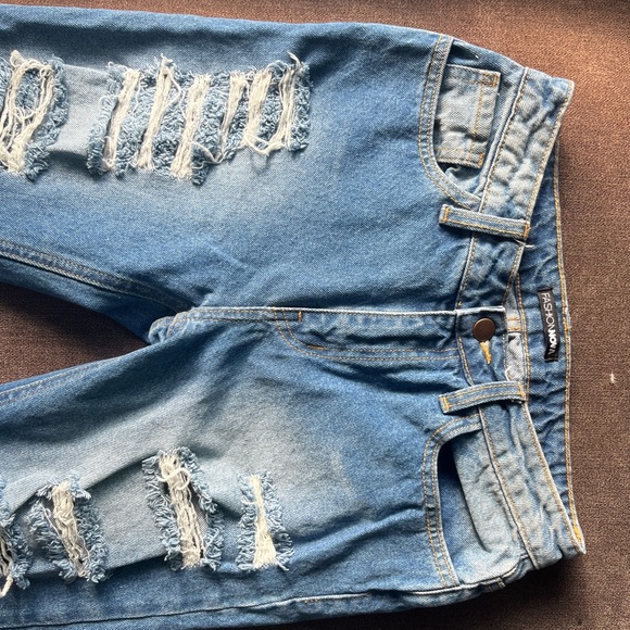 Distressed denim jeans - Picture 4 of 7